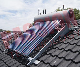 Réservoir externe en acier pressurisé intégré de dessus de toit d'argent solaire de chauffe-eau